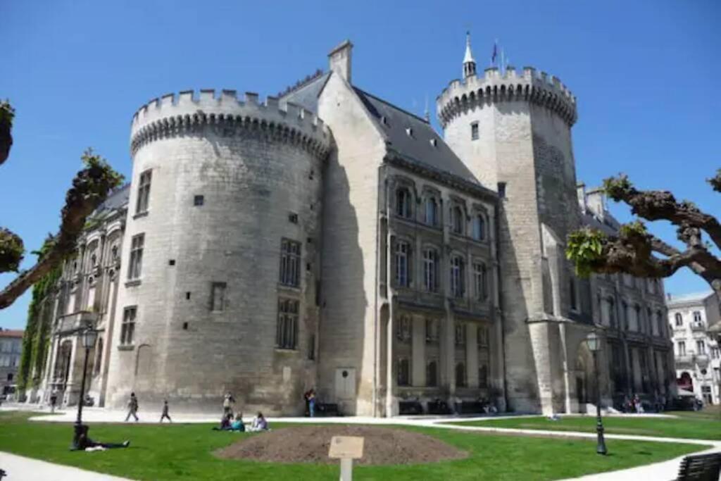 L'Industrial - 500M Musee Bd Angouleme Luaran gambar